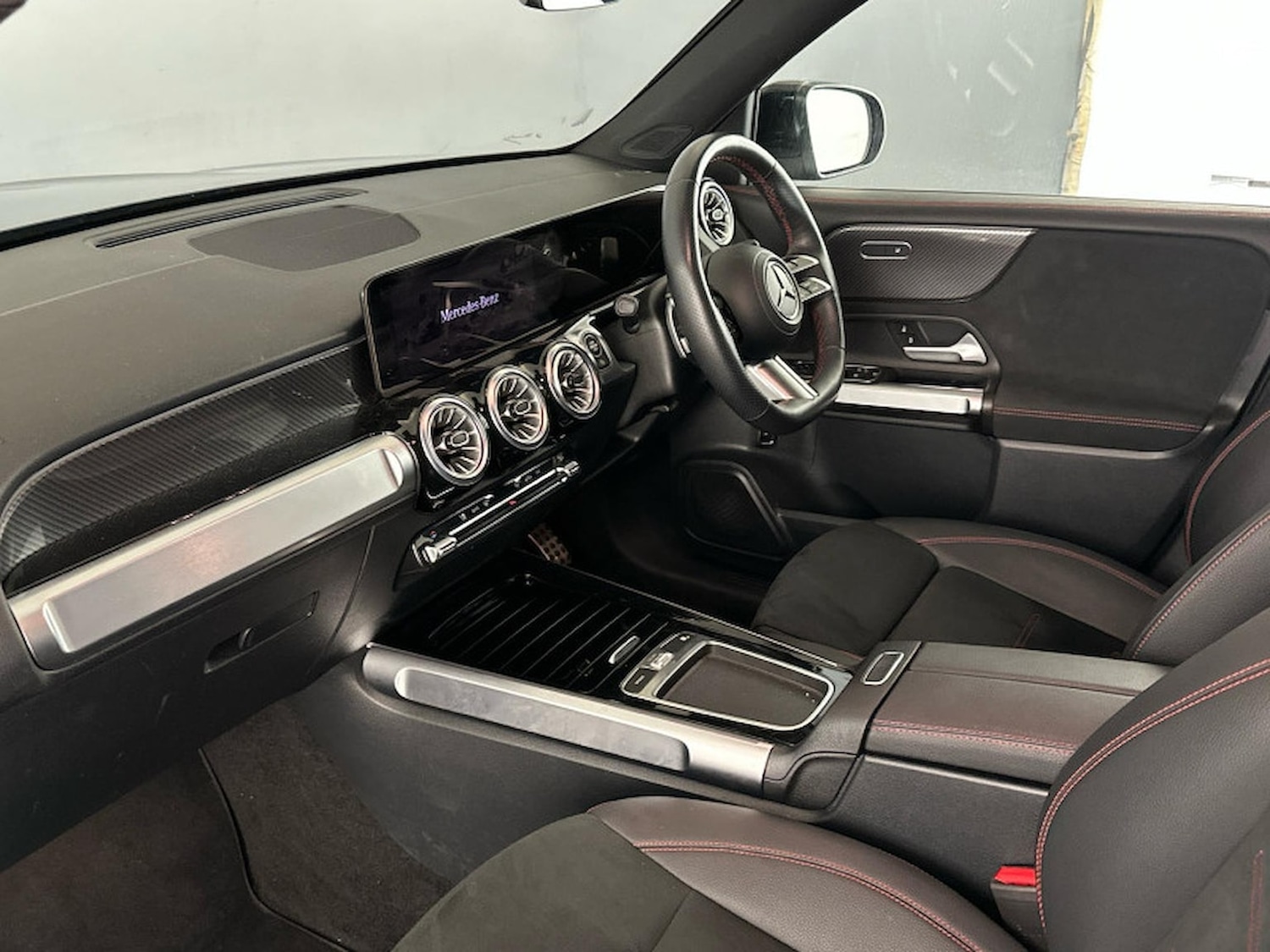 Used Mercedes-Benz GLB 2024 for sale - 76490555: Photo 3