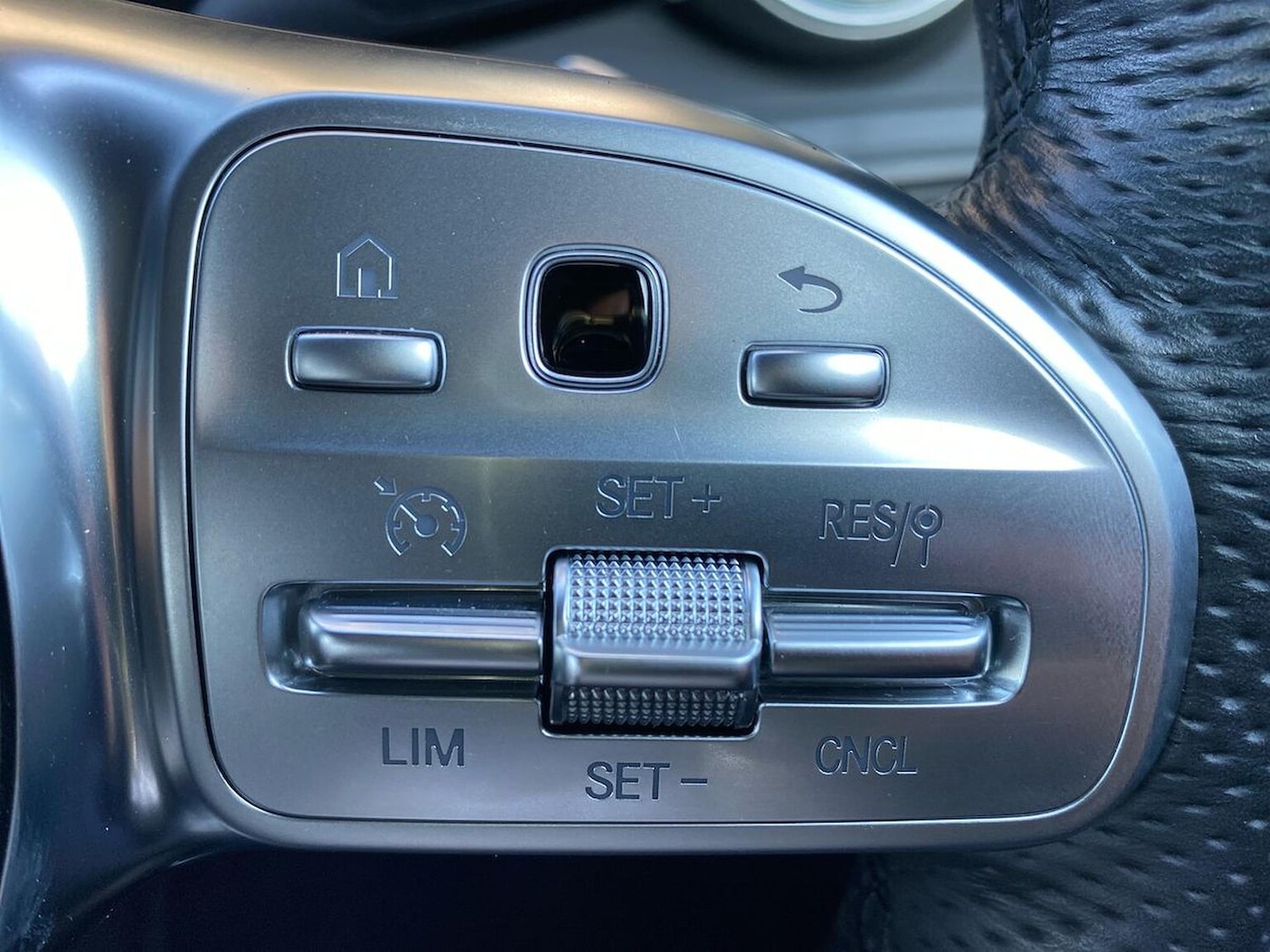 Used Mercedes-Benz GLC 2022 for sale - 76107113: Photo 27