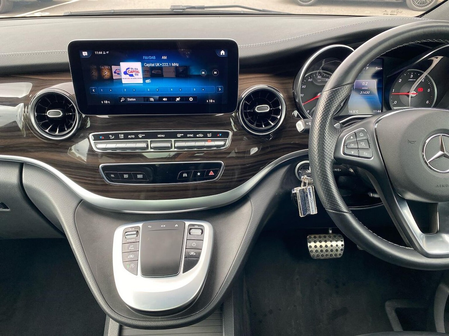 Used Mercedes-Benz V-Class 2021 for sale - 76391722: Photo 13