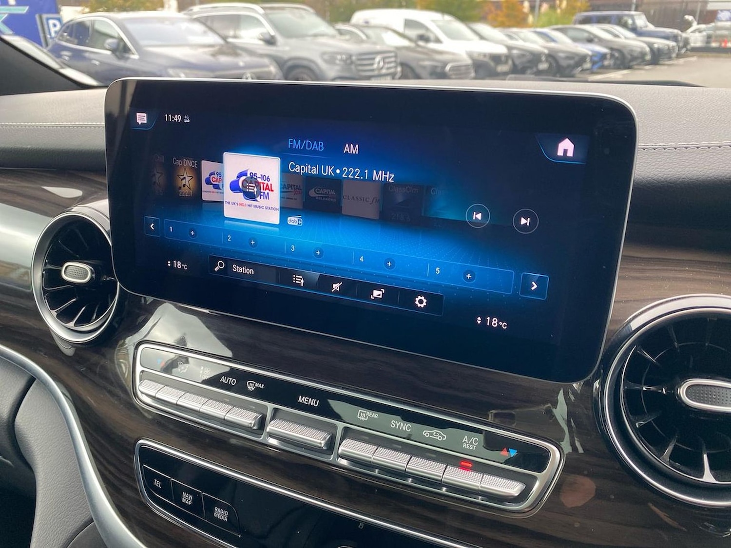 Used Mercedes-Benz V-Class 2021 for sale - 76391722: Photo 25