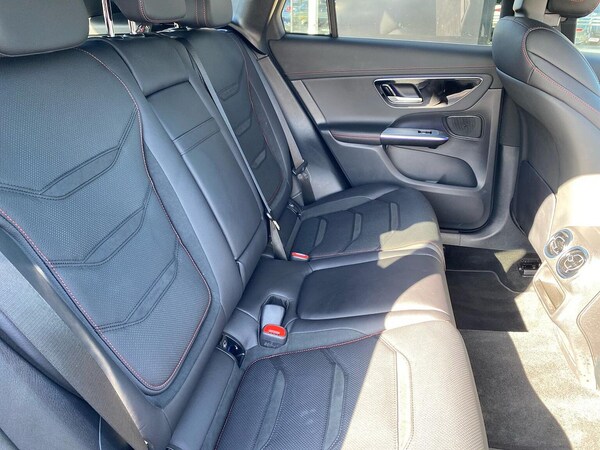 Used Mercedes-Benz GLC 2024 for sale - 76220435: Photo 16