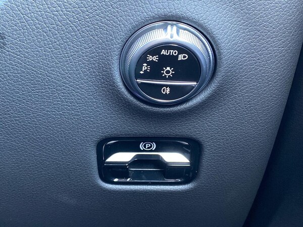 Used Mercedes-Benz GLC 2024 for sale - 76220435: Photo 22
