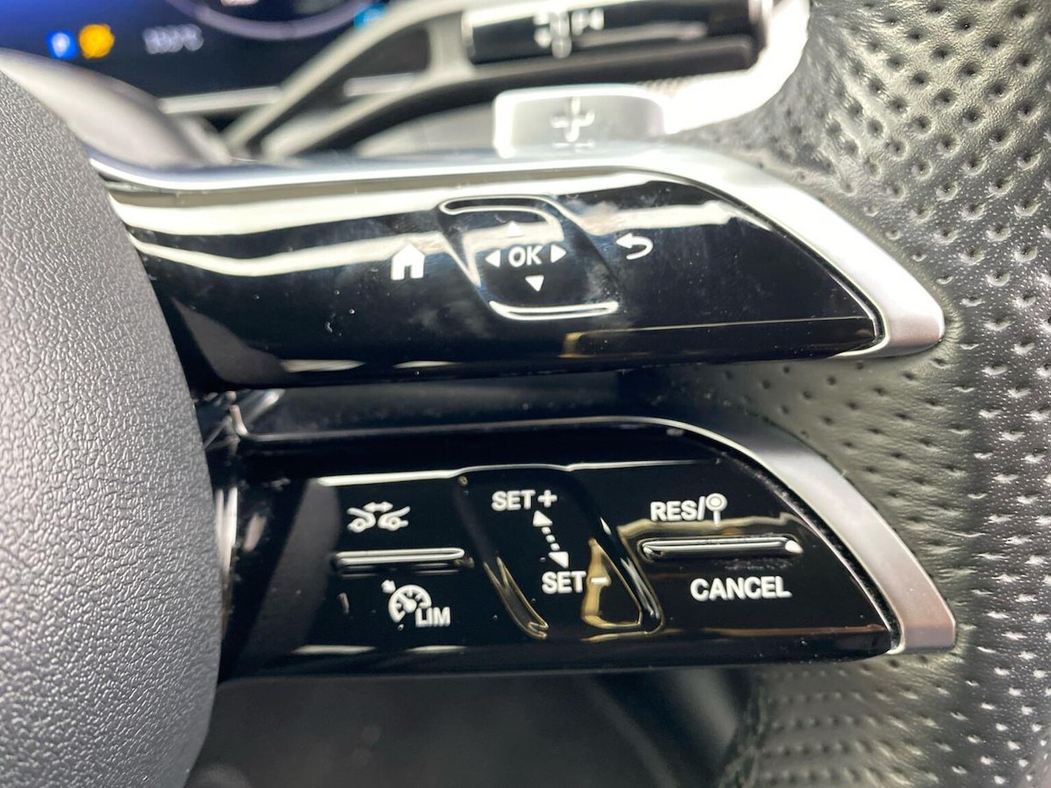 Used Mercedes-Benz GLC 2023 for sale - 76464647: Photo 27