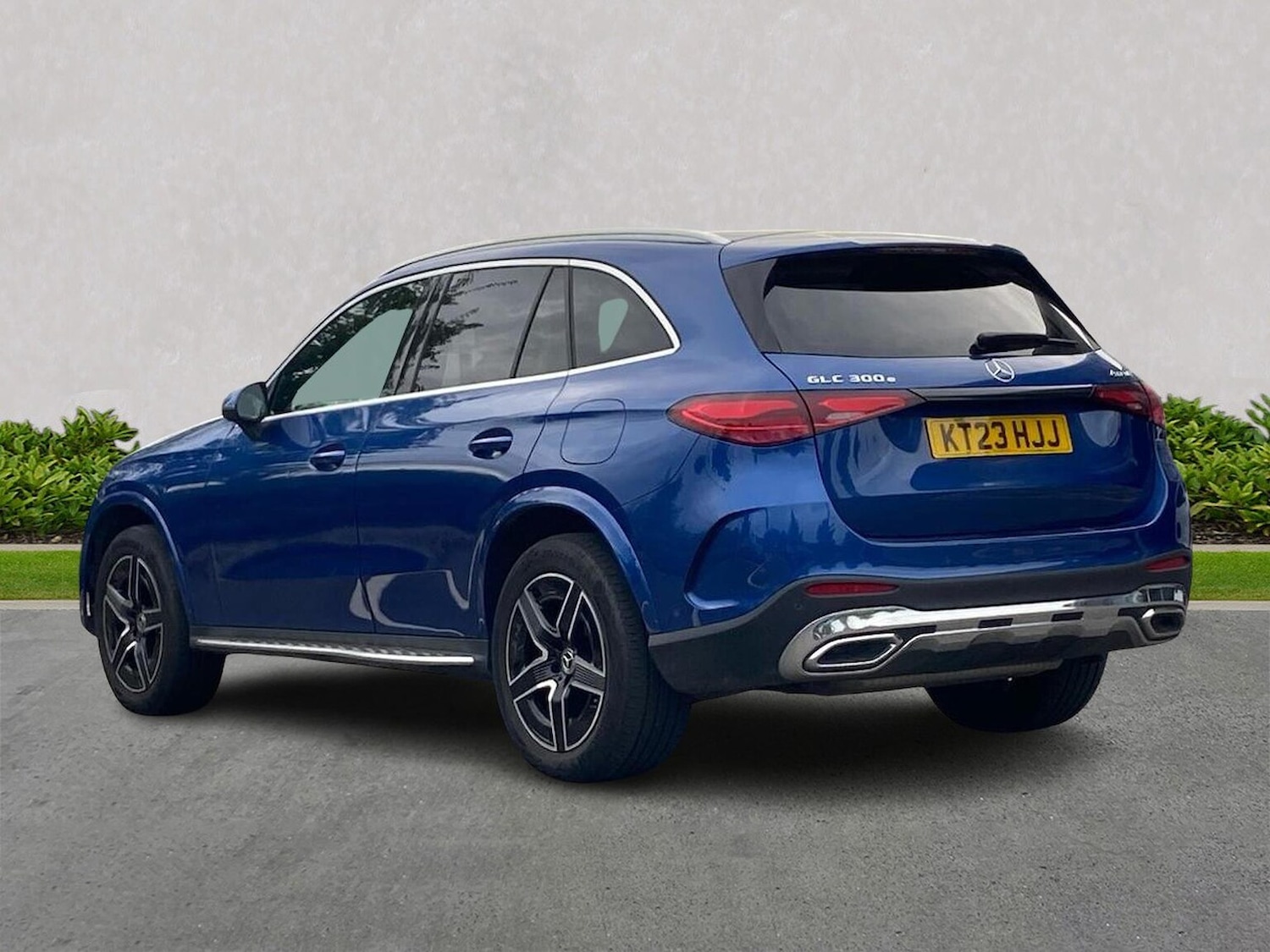 Used Mercedes-Benz GLC 2023 for sale - 76605514: Photo 2