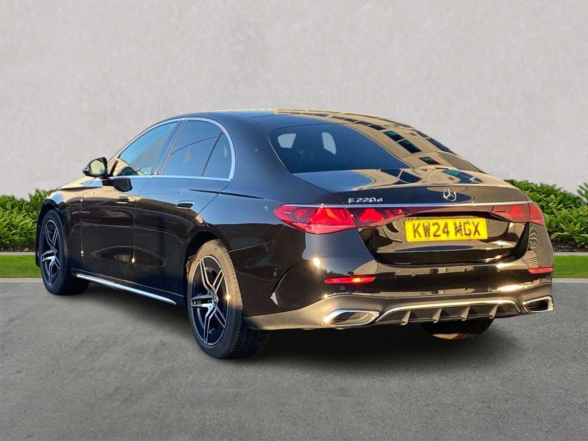 Used Mercedes-Benz E Class 2024 for sale - 77629360: Photo 2