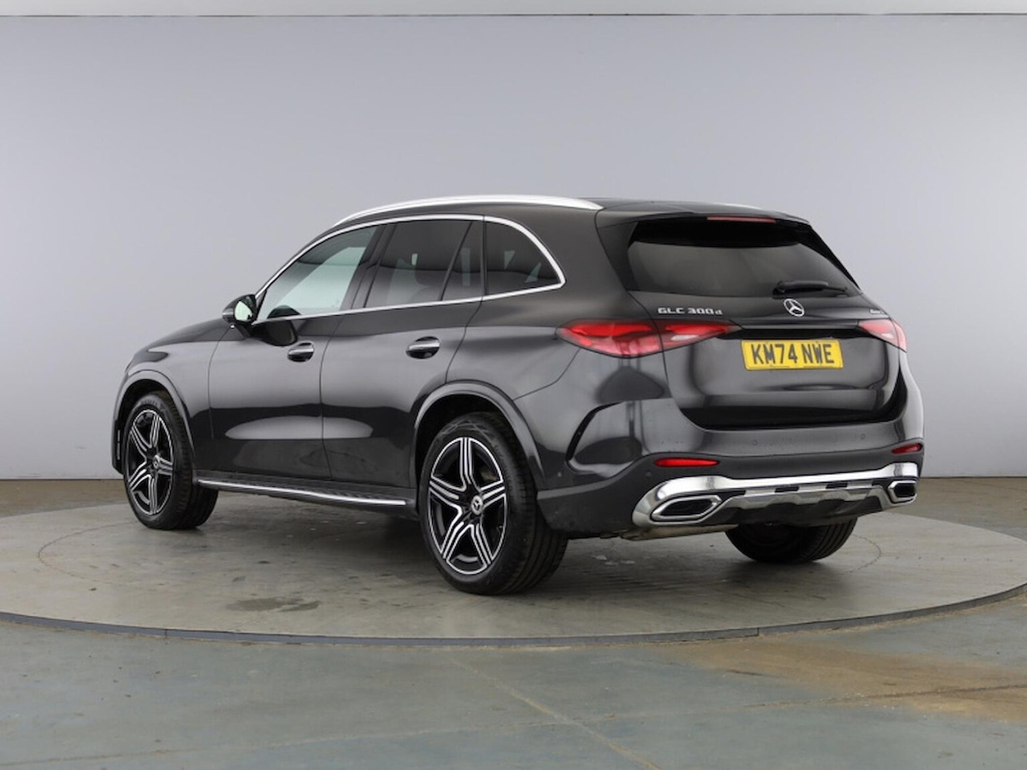 Used Mercedes-Benz GLC 2024 for sale - 76571017: Photo 2