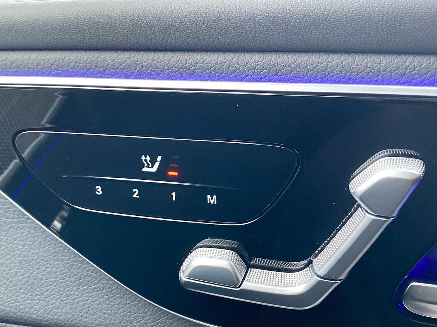 Used Mercedes-Benz GLC 2024 for sale - 76571017: Photo 32