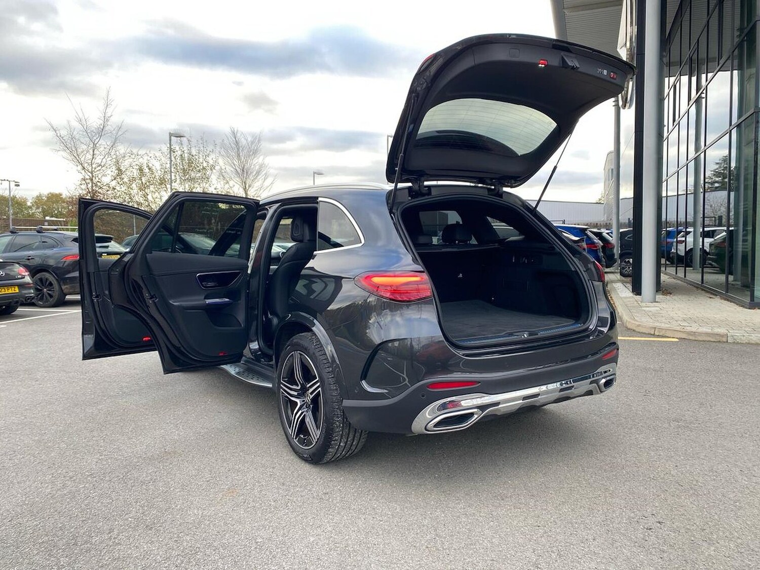 Used Mercedes-Benz GLC 2024 for sale - 76571017: Photo 42