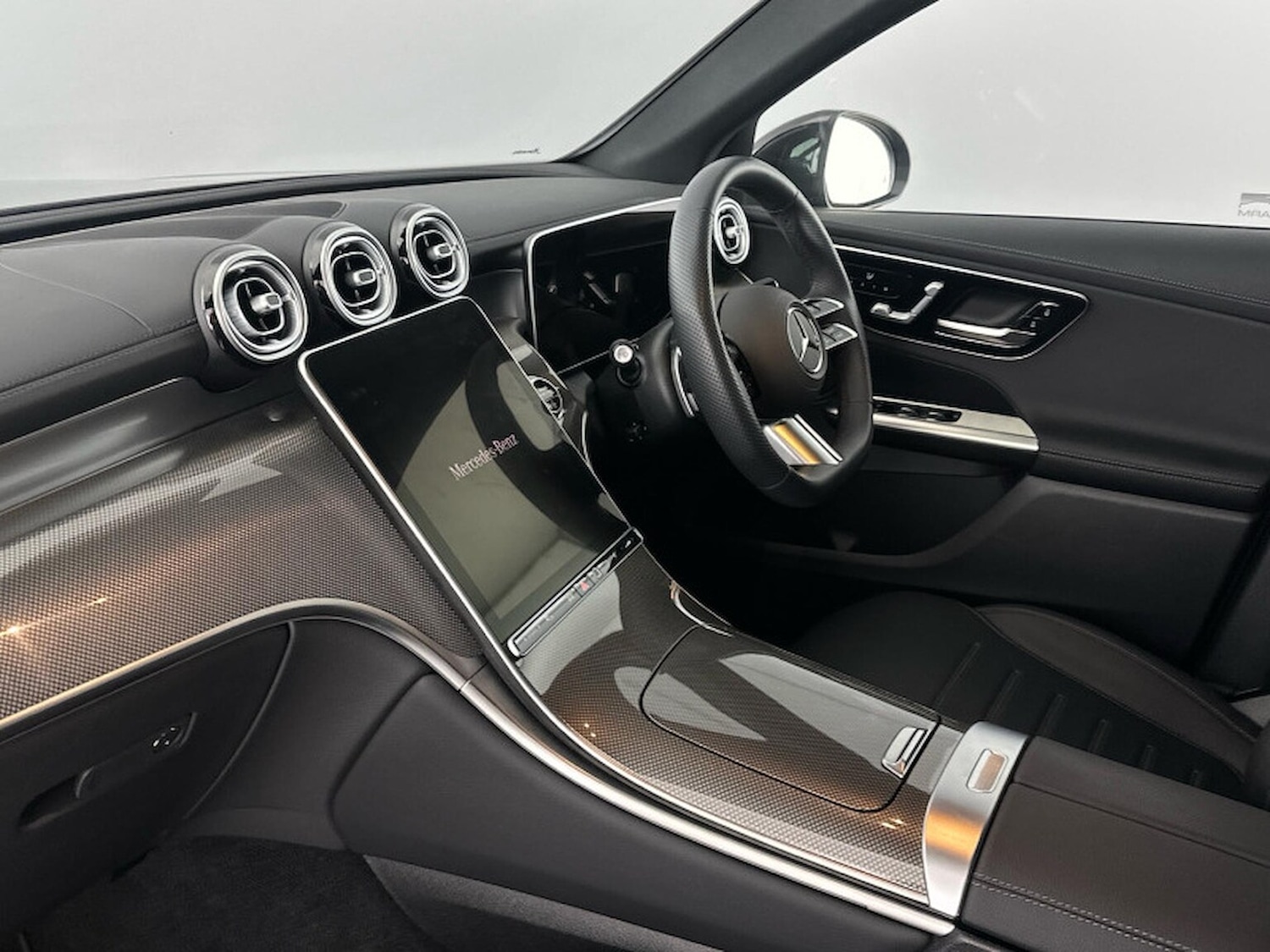 Used Mercedes-Benz GLC 2024 for sale - 76571017: Photo 5