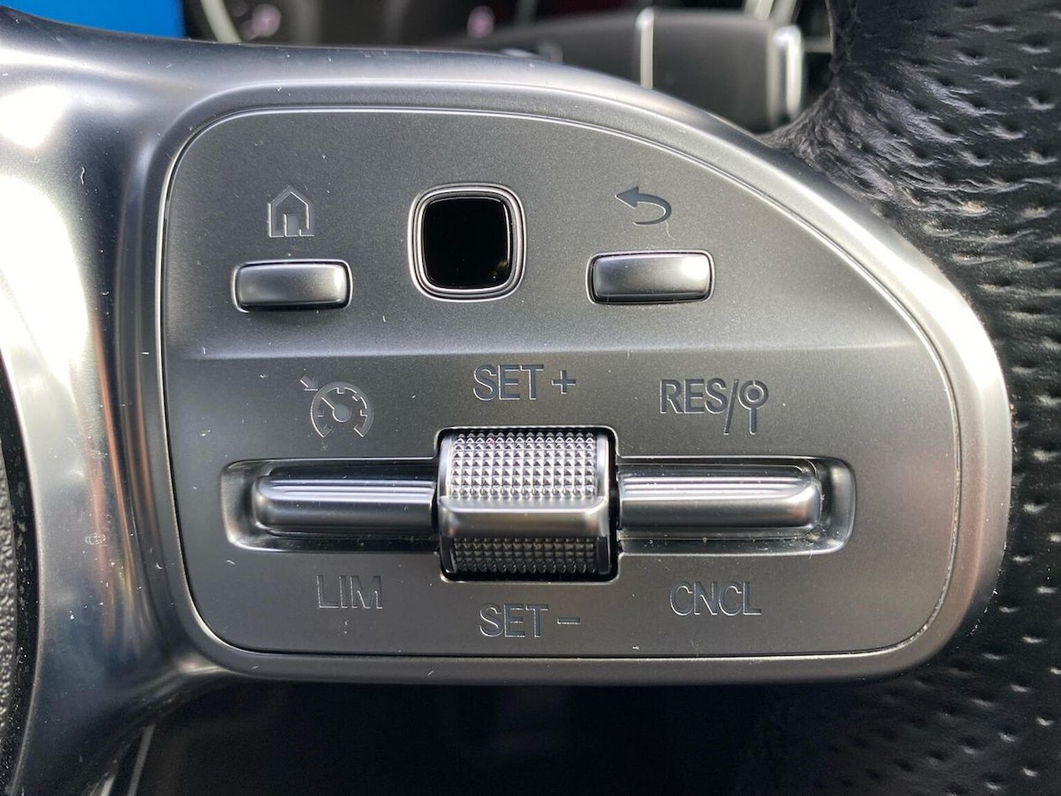 Used Mercedes-Benz GLC 2022 for sale - 76470970: Photo 27