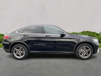 Used Mercedes-Benz GLC 2022 for sale - 76470970: Photo