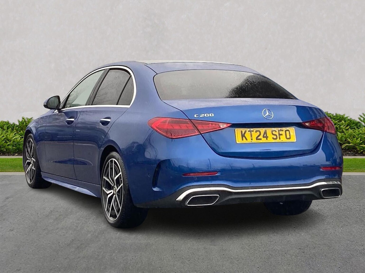 Used Mercedes-Benz C Class 2024 for sale - 76681670: Photo 2