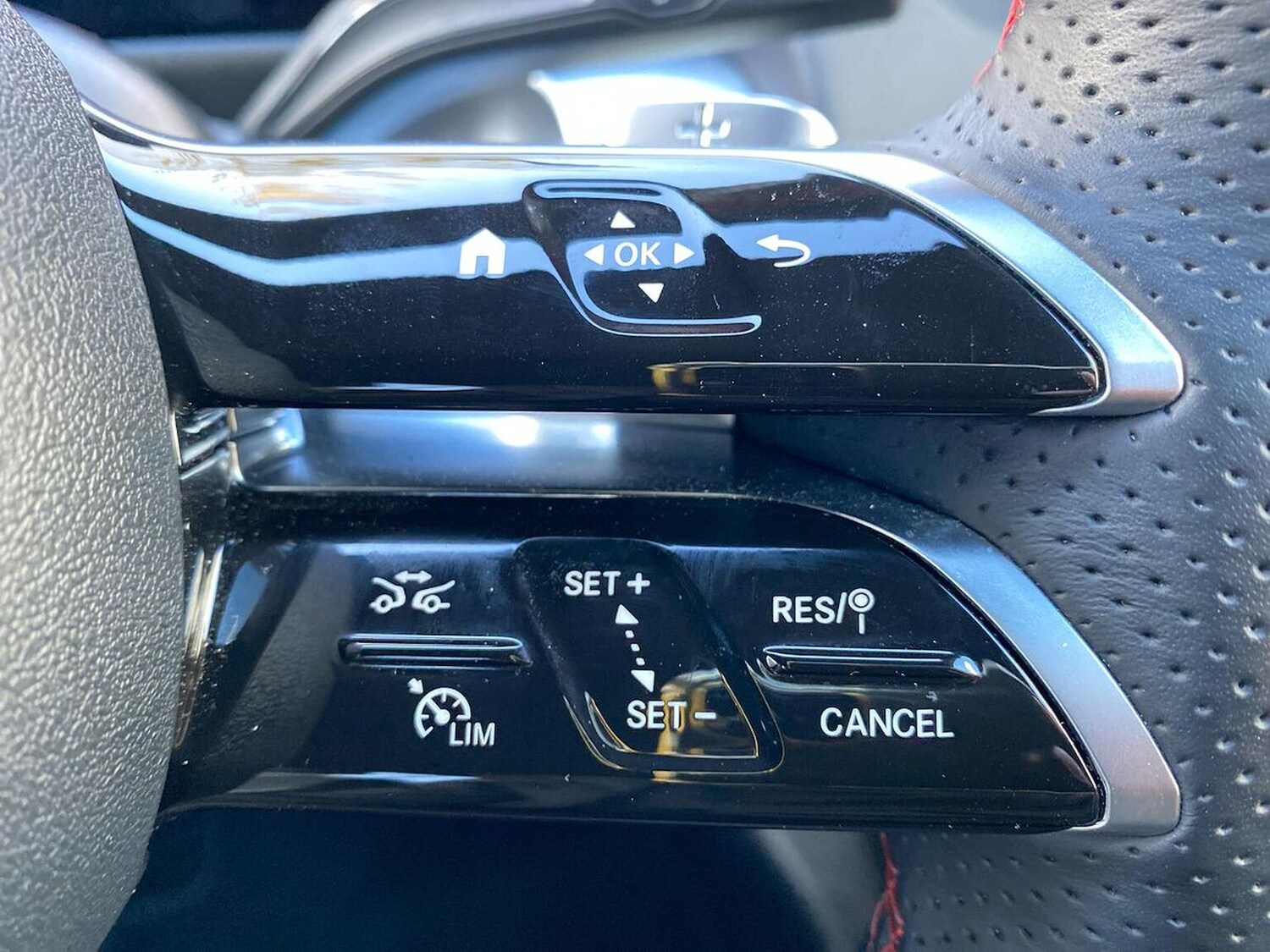 Used Mercedes-Benz GLB 2024 for sale - 76380300: Photo 27