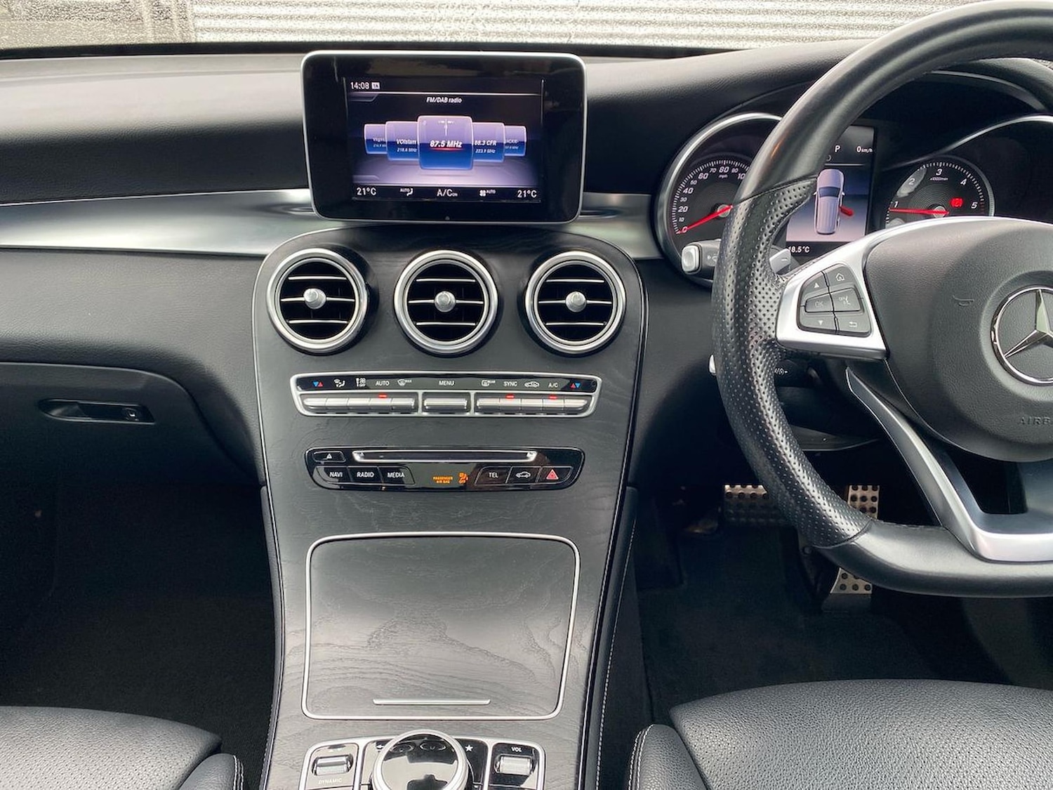 Used Mercedes-Benz GLC 2018 for sale - 76093599: Photo 13