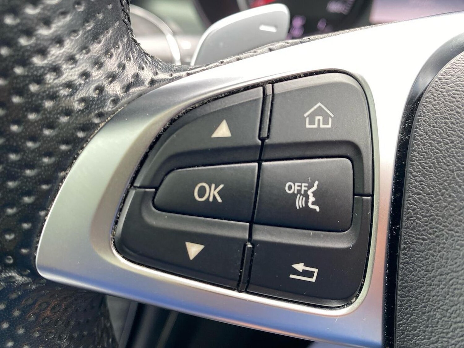 Used Mercedes-Benz GLC 2018 for sale - 76093599: Photo 26