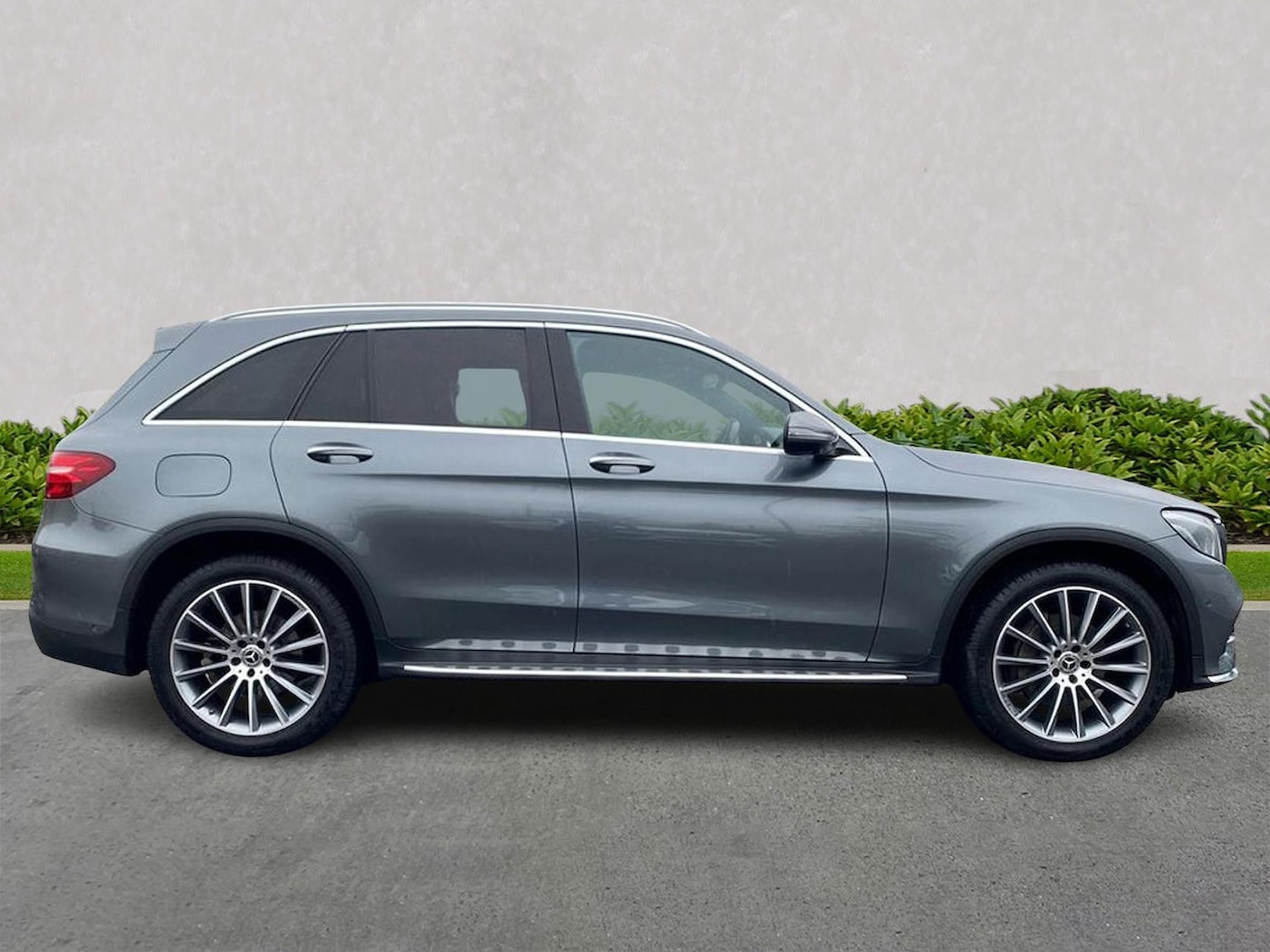 Used Mercedes-Benz GLC 2018 for sale - 76093599: Photo 3