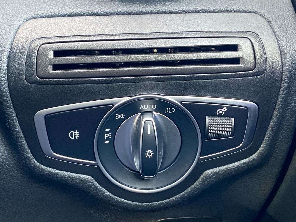 Used Mercedes-Benz GLC 2022 for sale - 78196115: Photo 31