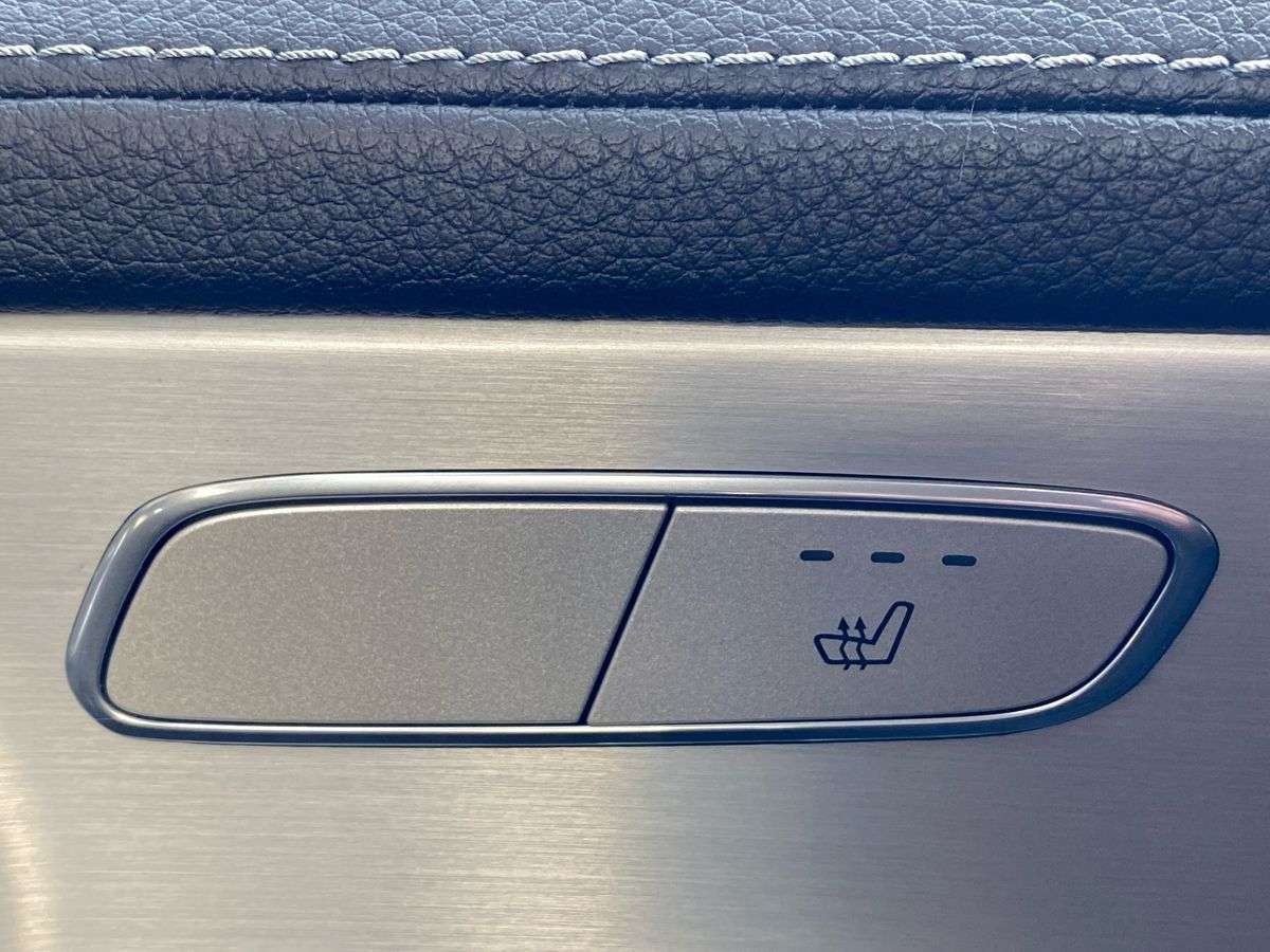 Used Mercedes-Benz GLC 2022 for sale - 78196115: Photo 39