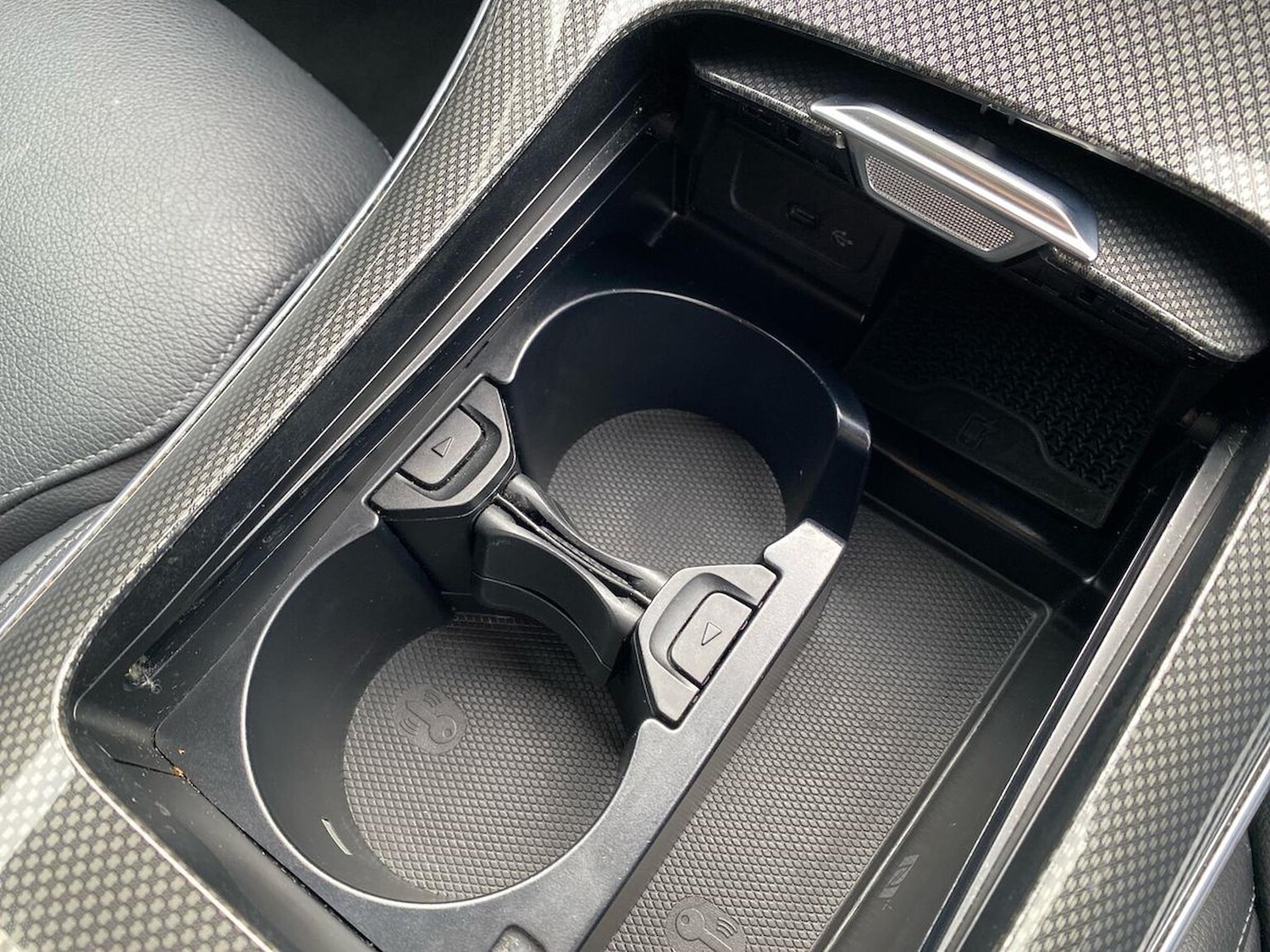 Used Mercedes-Benz C Class 2022 for sale - 76669232: Photo 32