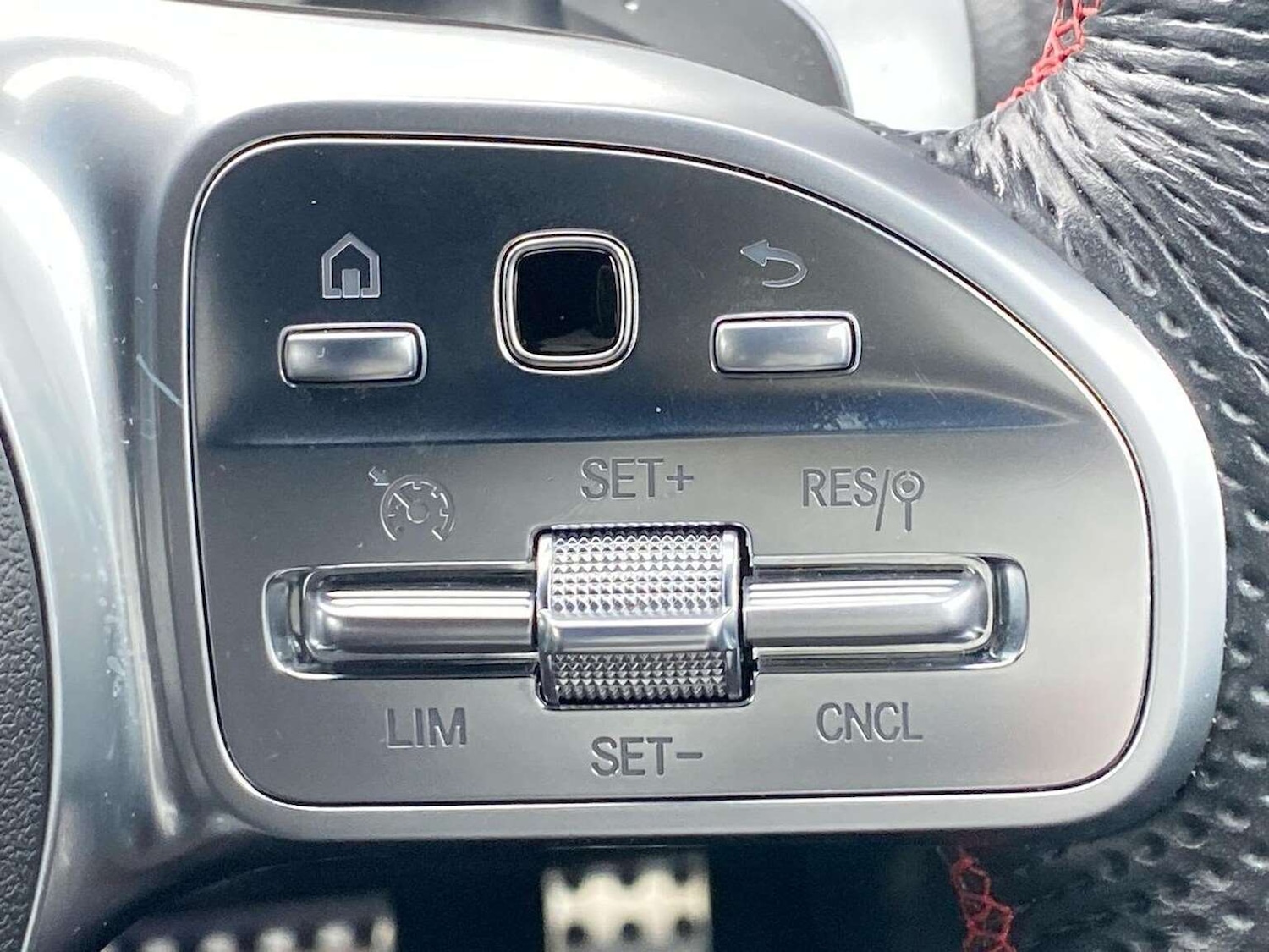 Used Mercedes-Benz GLB 2023 for sale - 77603682: Photo 27