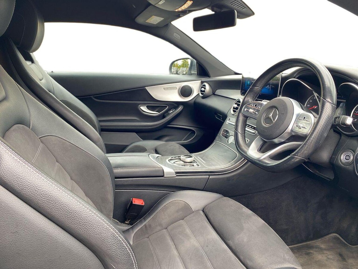 Used Mercedes-Benz C Class 2020 for sale - 76713205: Photo 15