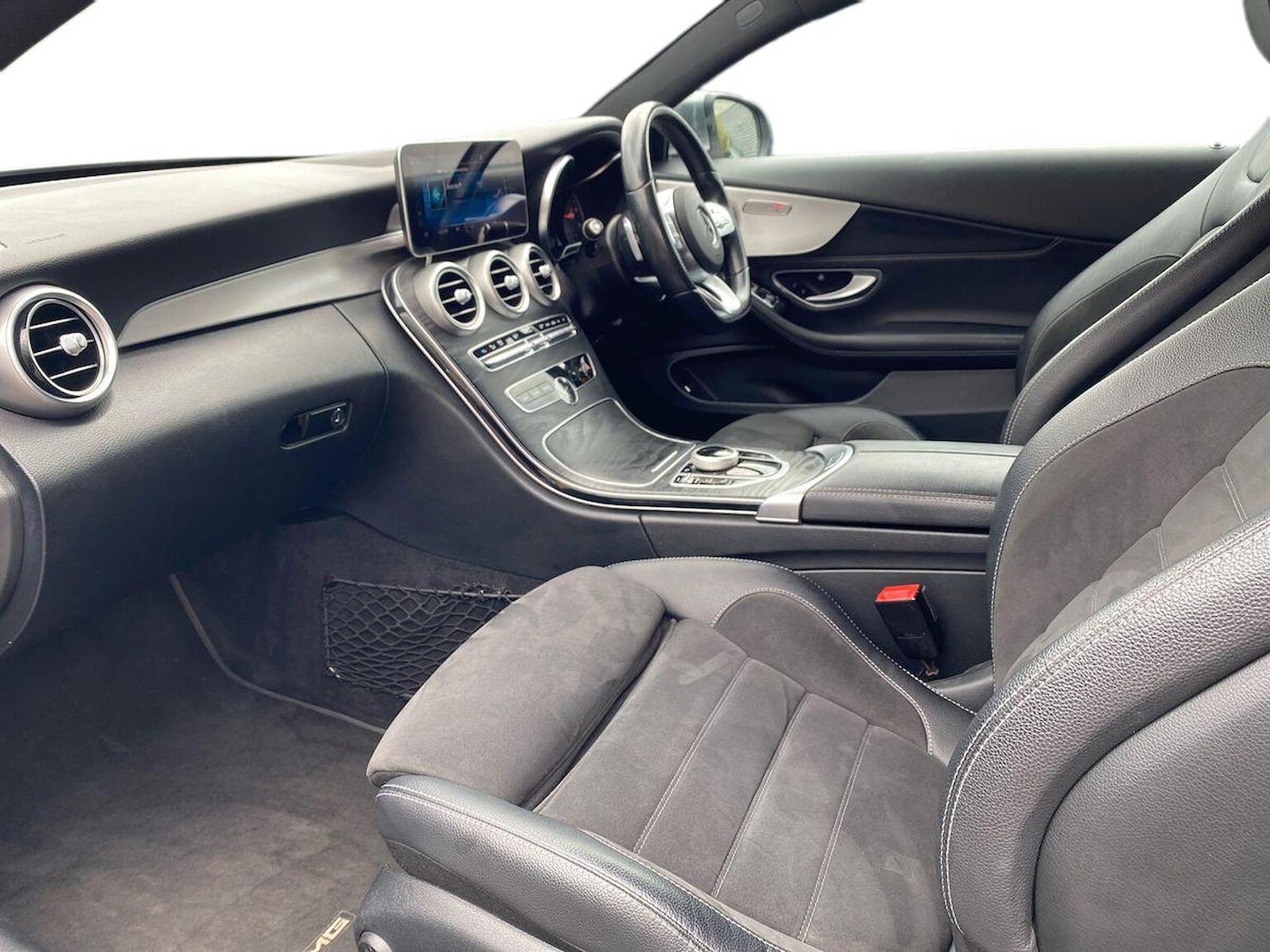 Used Mercedes-Benz C Class 2020 for sale - 76713205: Photo 7