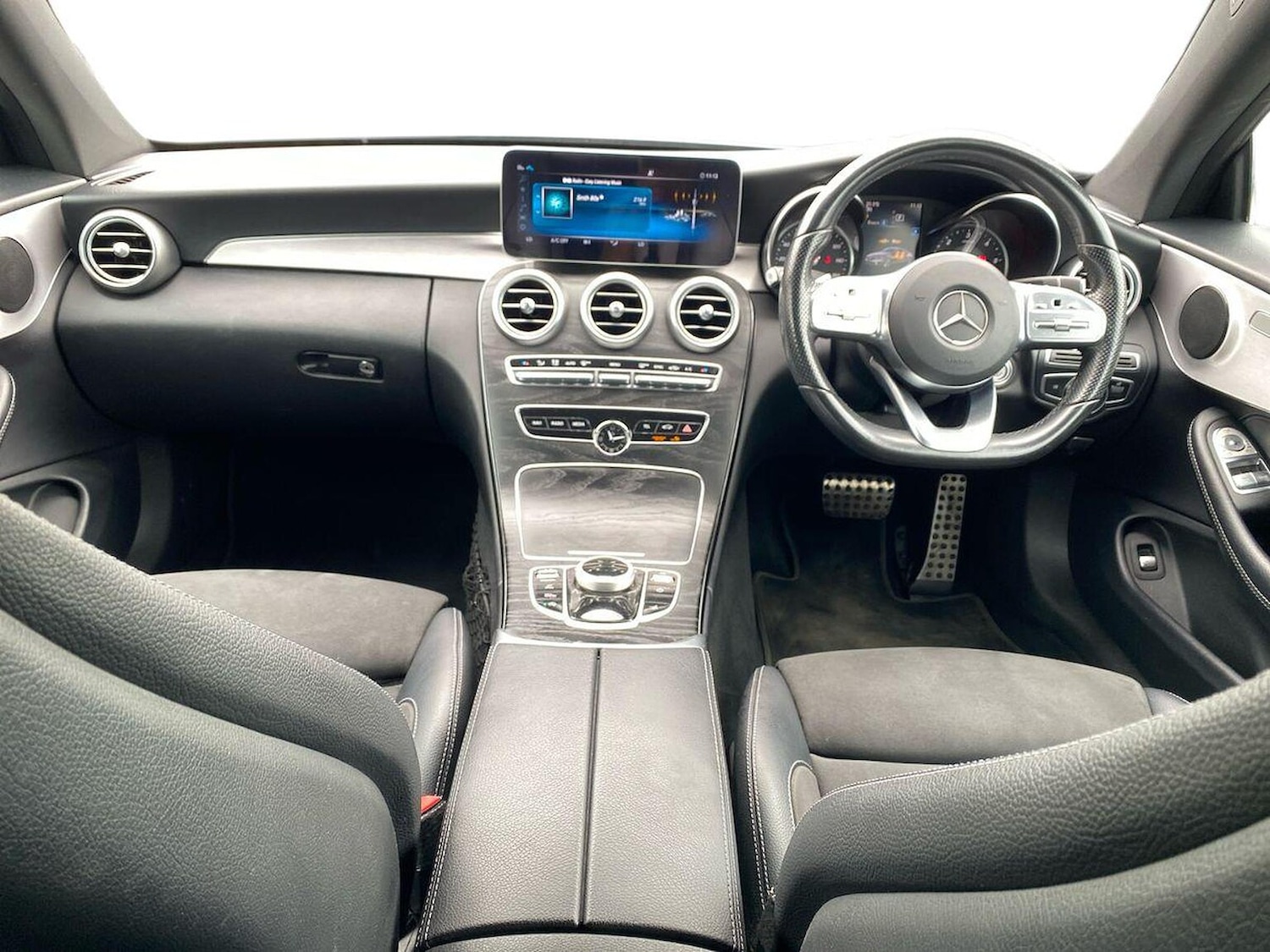 Used Mercedes-Benz C Class 2020 for sale - 76713205: Photo 8