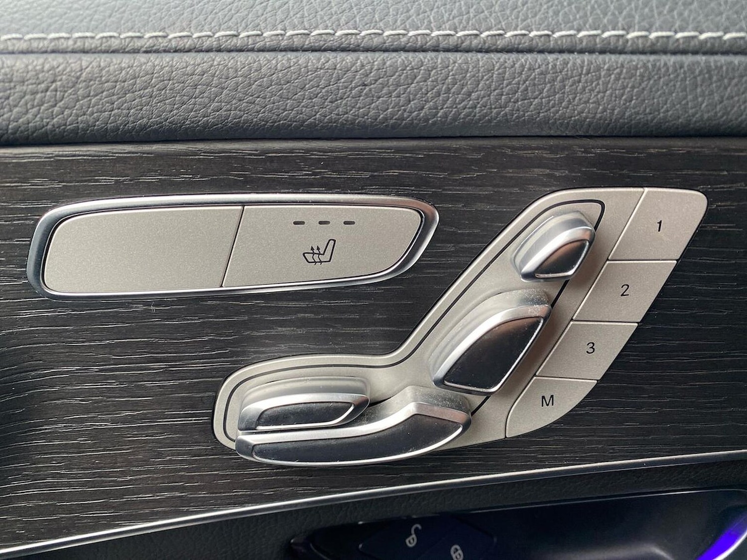 Used Mercedes-Benz GLC 2021 for sale - 76578318: Photo 30