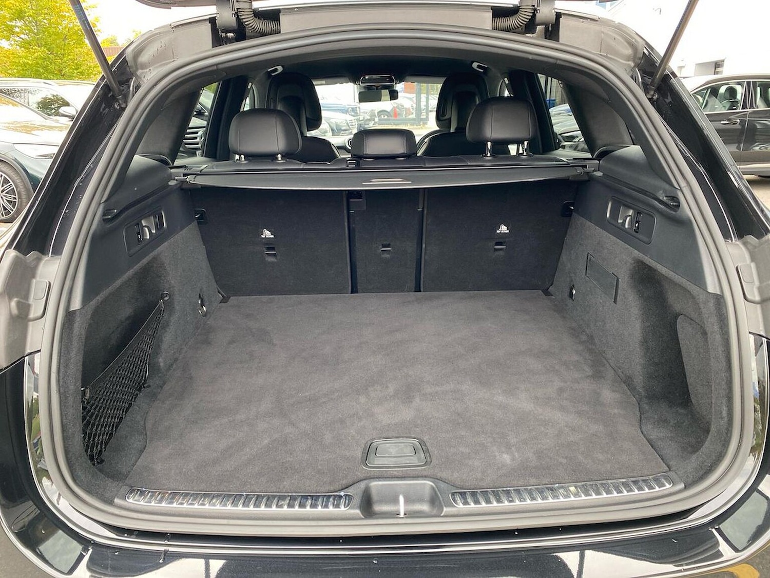 Used Mercedes-Benz GLC 2024 for sale - 76149403: Photo 17