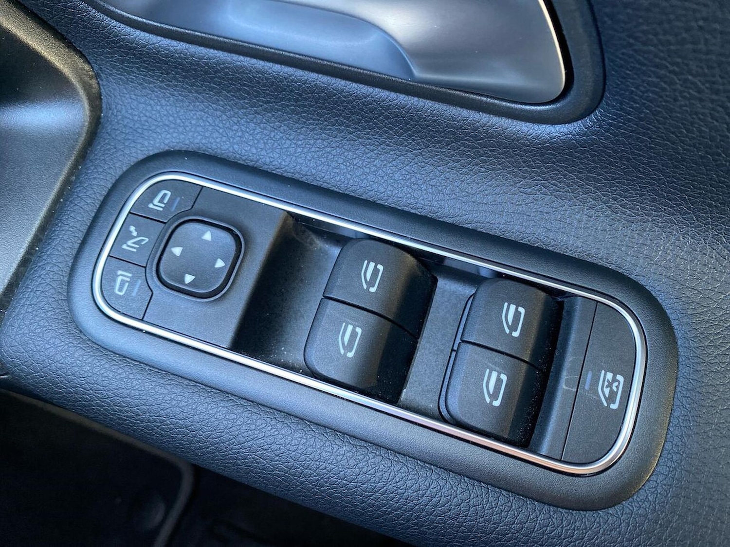 Used Mercedes-Benz CLA 2024 for sale - 76342937: Photo 21