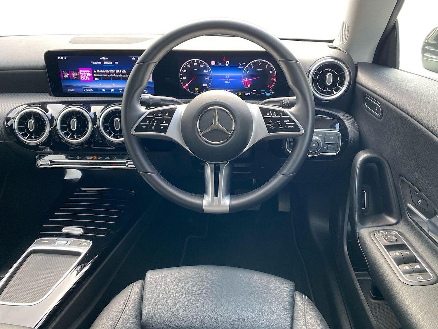 Used Mercedes-Benz CLA 2024 for sale - 76342937: Photo 9