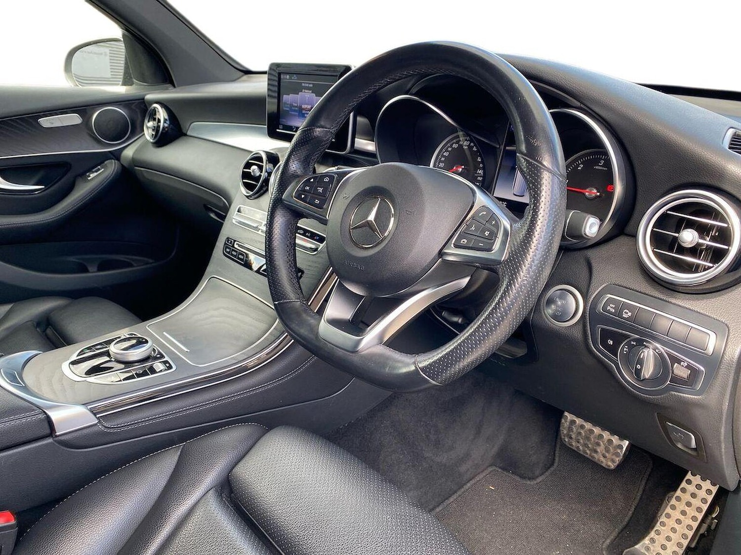 Used Mercedes-Benz GLC 2019 for sale - 75975323: Photo 15