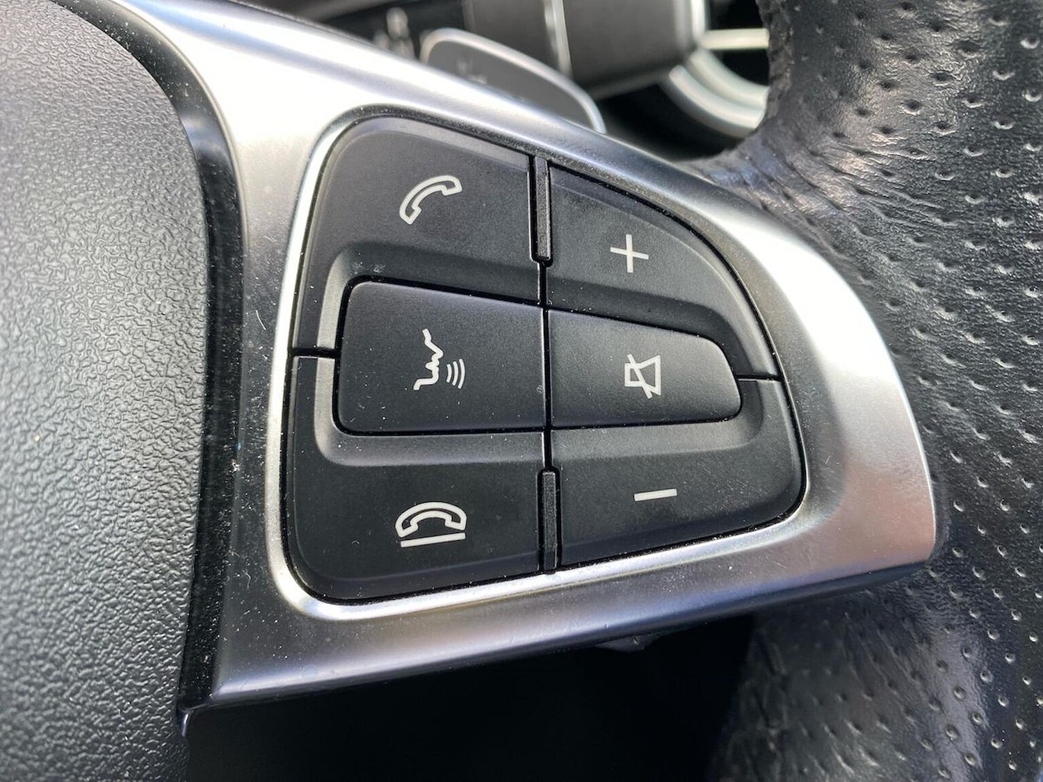 Used Mercedes-Benz GLC 2019 for sale - 75975323: Photo 27