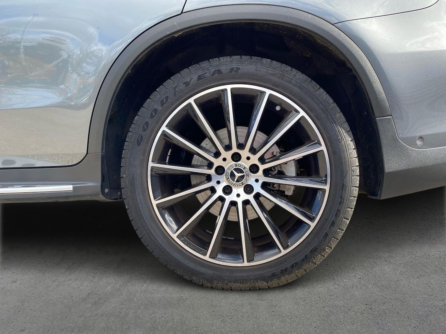 Used Mercedes-Benz GLC 2019 for sale - 75975323: Photo 6