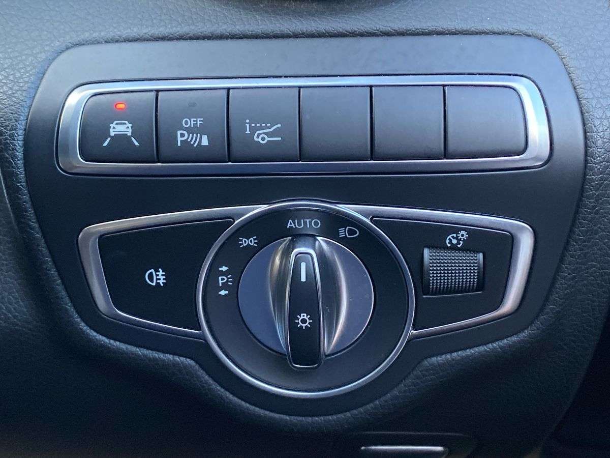 Used Mercedes-Benz C Class 2018 for sale - 78121869: Photo 34