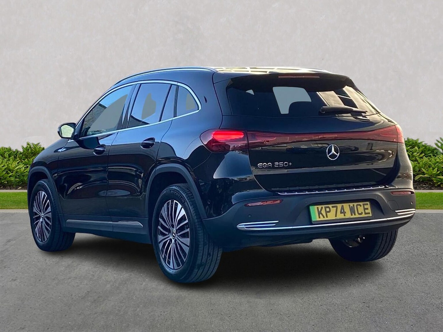 Used Mercedes-Benz EQA 2024 for sale - 77094619: Photo 2