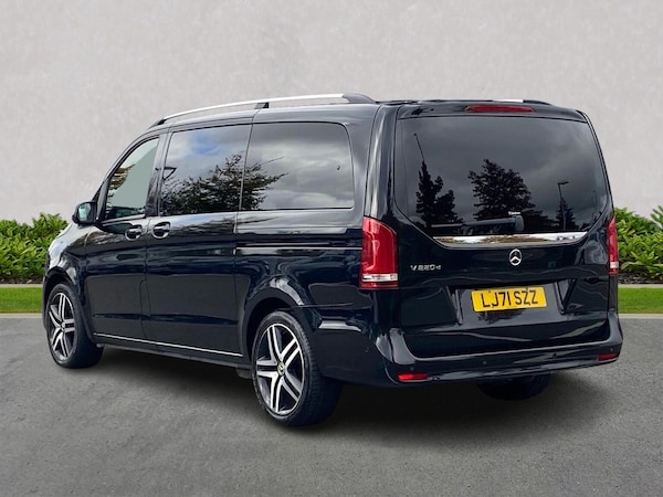 Used Mercedes-Benz V-Class 2021 for sale - 76219164: Photo 2