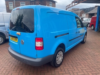 Used Volkswagen Caddy Maxi 2010 for sale - 78461585: Photo