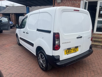Used Peugeot Partner 2017 for sale - 79212411: Photo