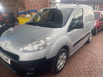 Used Peugeot Partner 2015 for sale - 79337700: Photo
