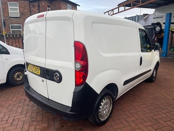 Used Vauxhall Combo 2015 for sale - 77174677: Photo