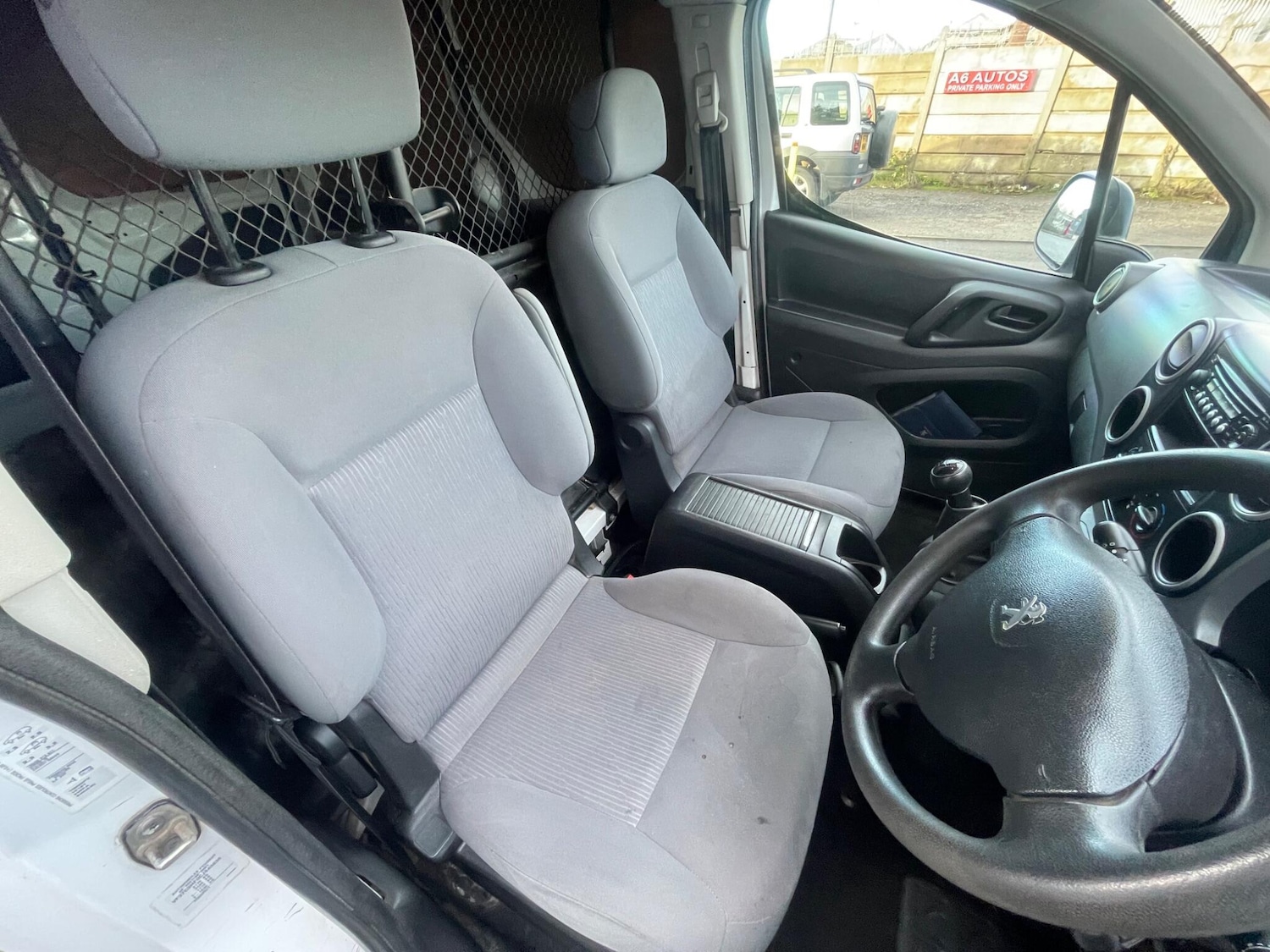 Used Peugeot Partner 2012 for sale - 76913709: Photo 9