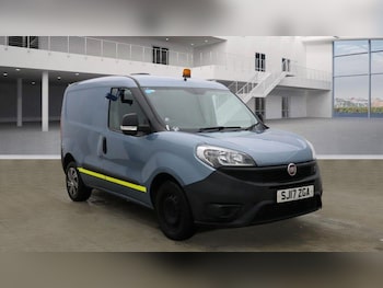 Used Fiat Doblo 2017 for sale - 76550667: Photo