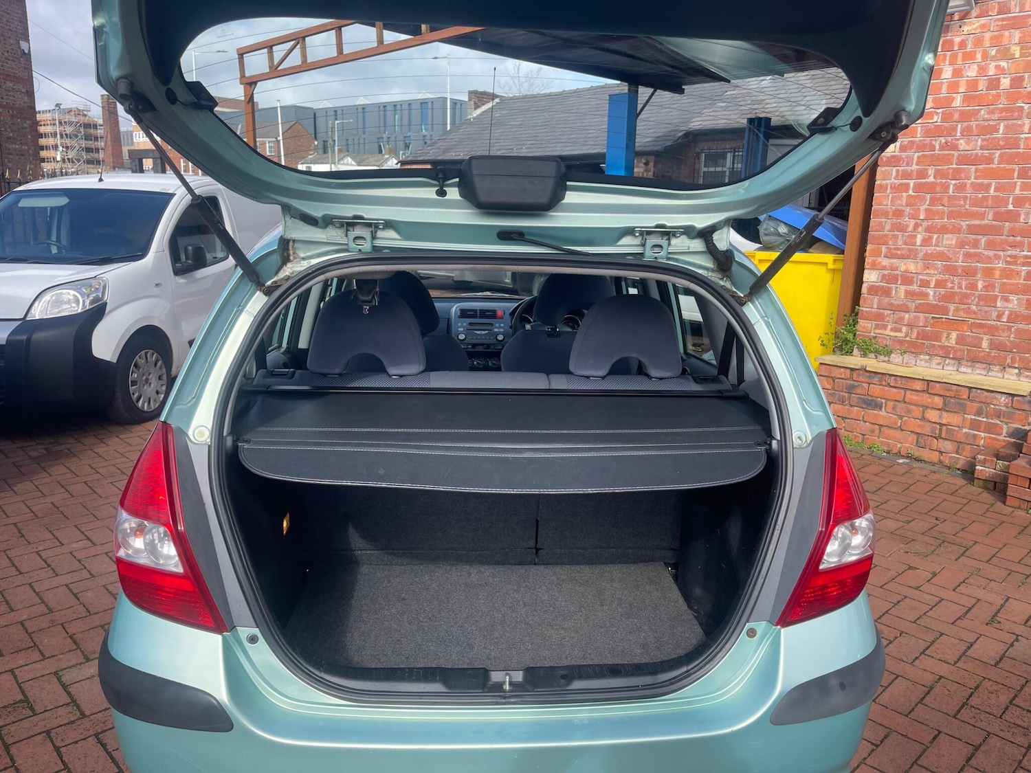 Used Honda Jazz 2004 for sale - 78047654: Photo 11