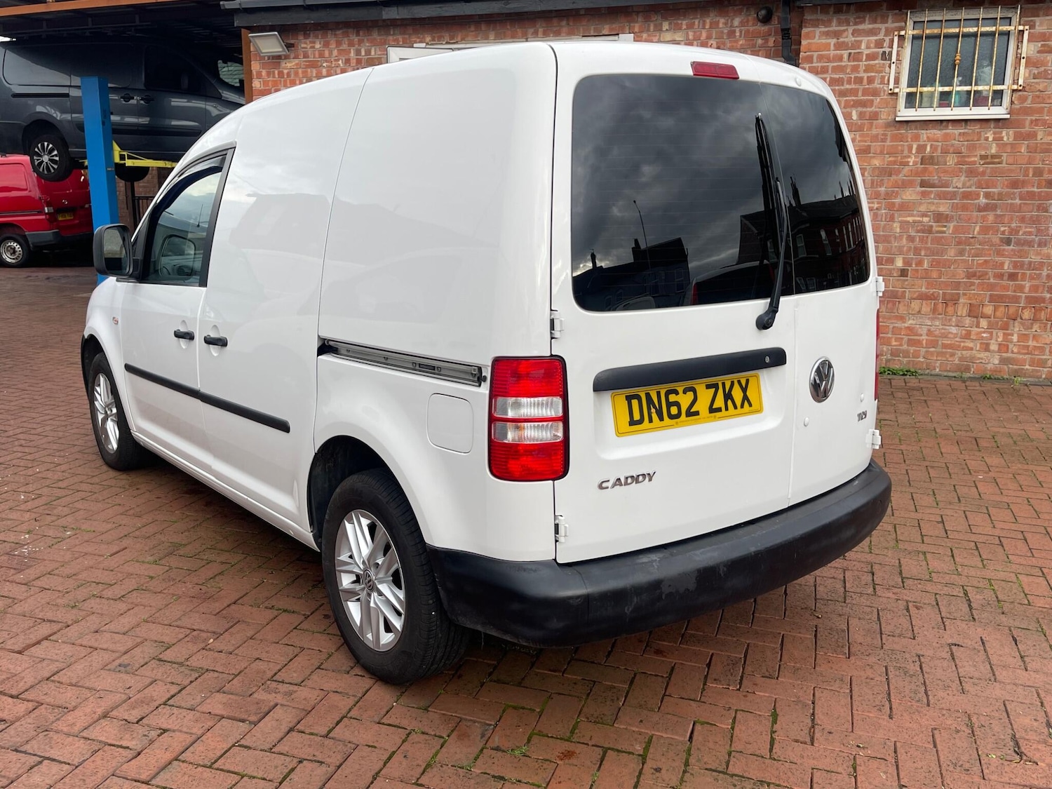 Used Volkswagen Caddy 2012 for sale - 76473153: Photo 4