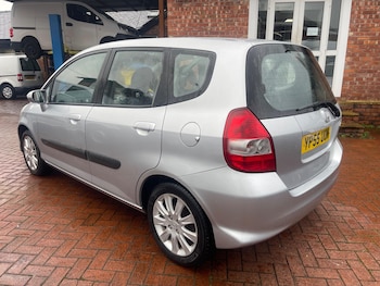 Used Honda Jazz 2005 for sale - 77657653: Photo