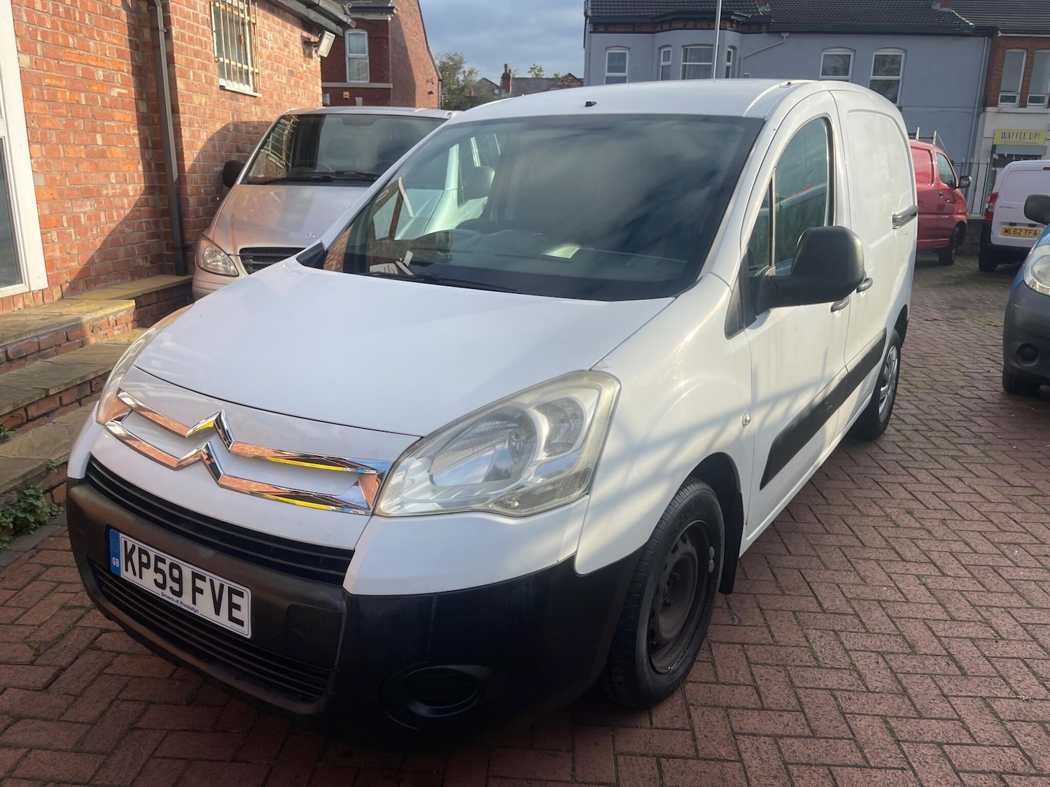 Used Citroen Berlingo 2009 for sale - 76283315: Photo 2