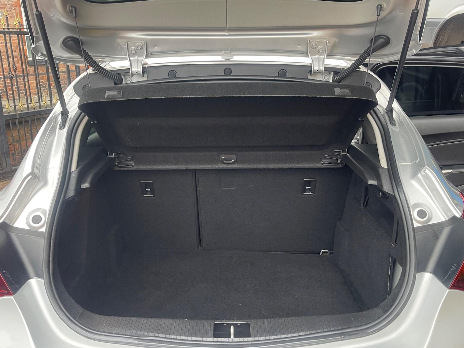 Used Vauxhall Astra 2011 for sale - 77426088: Photo 13