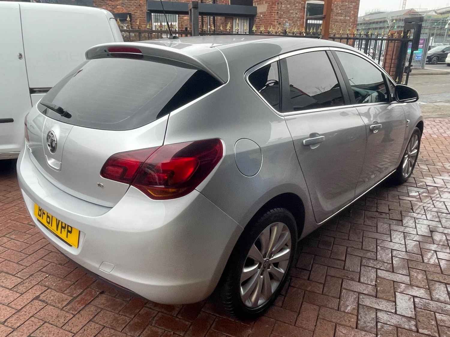 Used Vauxhall Astra 2011 for sale - 77426088: Photo 4