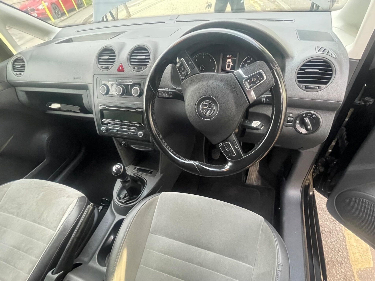 Used Volkswagen Caddy 2015 for sale - 78047805: Photo 8